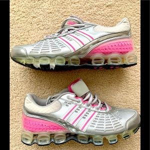 Adidas bounce running shoes - Size 10 pink silver